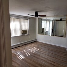 267 E Park Ave, Unit C in Ambler, PA - Foto de edificio - Building Photo