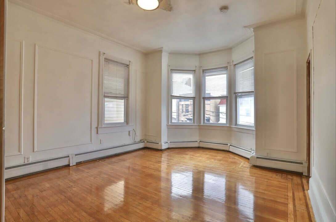 1708 Central Ave-Unit -3 in Union City, NJ - Building Photo