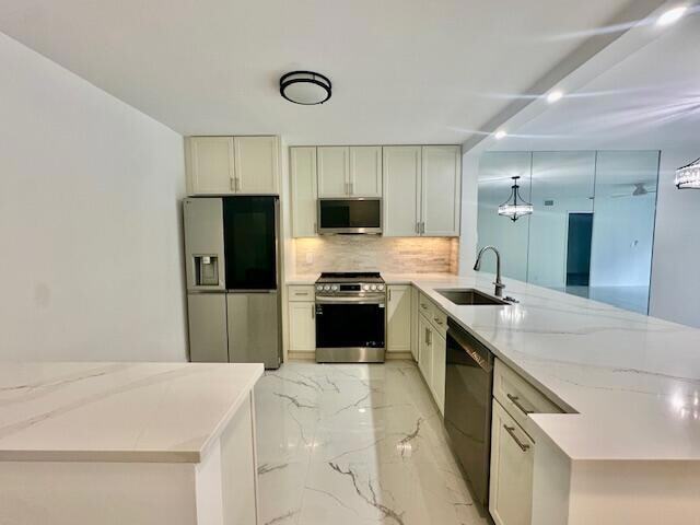 9071 Tracy Ct in Boca Raton, FL - Foto de edificio - Building Photo