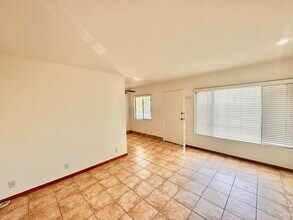 1278 N Van Ness Ave in Los Angeles, CA - Building Photo - Building Photo