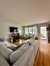 98 Hawthorne Ave in Colonia, NJ - Building Photo - Building Photo