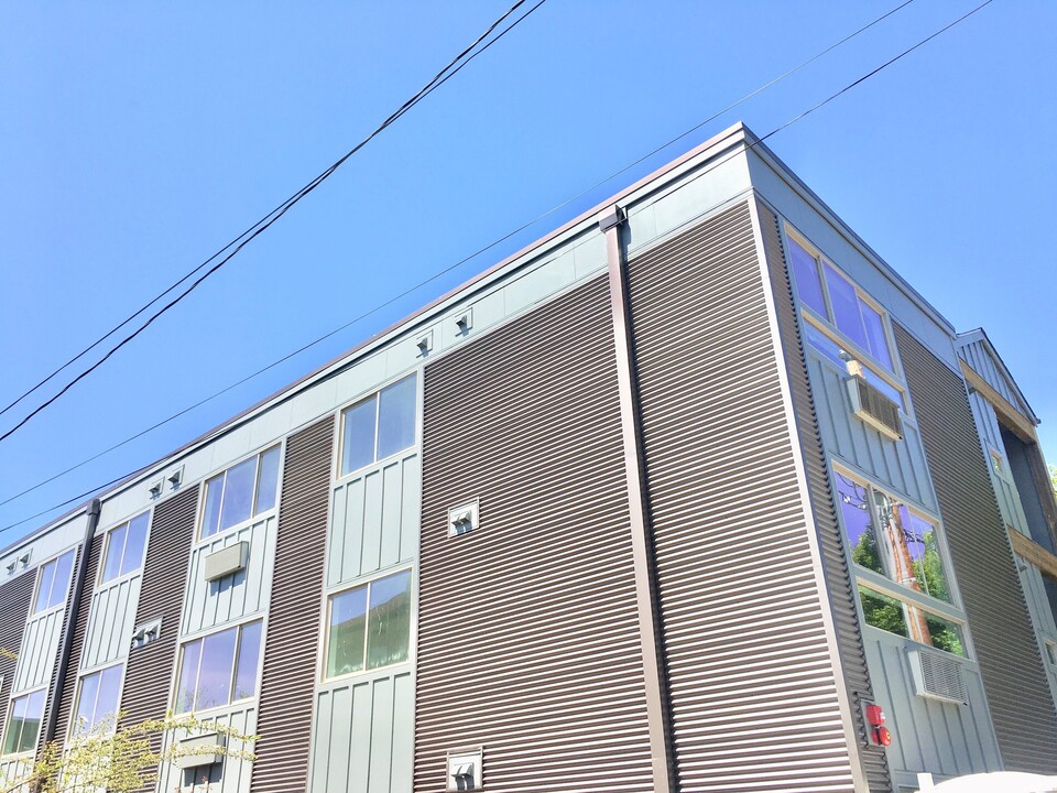 A14 Apartments in Portland, OR - Building Photo