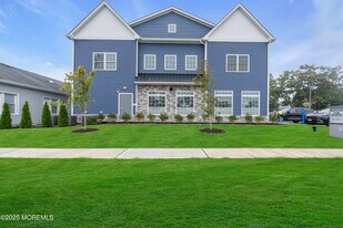 245 Parker Ave in Manasquan, NJ - Building Photo