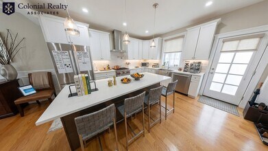 42 Parsons St in Newton, MA - Foto de edificio - Building Photo