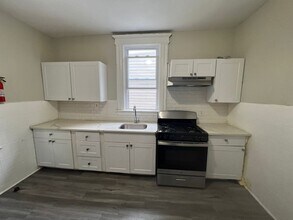 35 Seymour Ave, Unit 3 in Newark, NJ - Building Photo - Building Photo