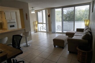 470 3rd St S in St. Petersburg, FL - Building Photo - Building Photo