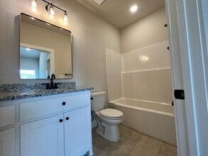 127 N Hawkstone Dr in Fayetteville, AR - Building Photo - Building Photo
