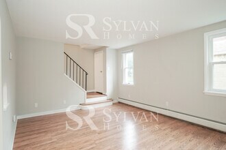 212 Nuzum Ave in Pittsburgh, PA - Foto de edificio - Building Photo
