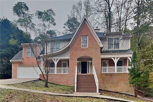 4570 Thicket Trail in Snellville, GA - Building Photo