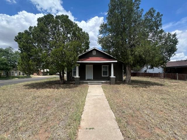 property at 1322 N Lincoln Ave