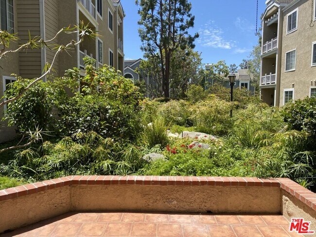 8500 Falmouth Ave-Unit -3112 in Los Angeles, CA - Foto de edificio - Building Photo