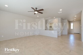 9662 S Via Bandera in Vail, AZ - Foto de edificio - Building Photo