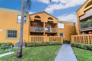 9705 Fontainebleau Blvd in Miami, FL - Building Photo