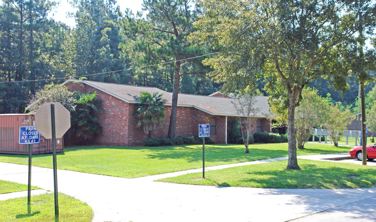 Oakleaf Estates in Charleston, SC - Building Photo