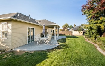 1107 Harvest Dr in College Place, WA - Building Photo - Building Photo