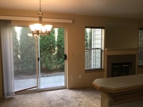 9825 18th Ave W in Everett, WA - Building Photo - Building Photo