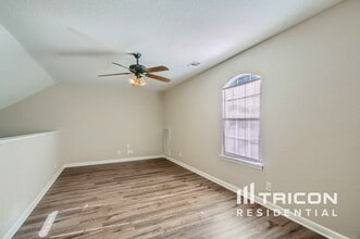 12430 Canyon Ct in San Antonio, TX - Building Photo - Building Photo