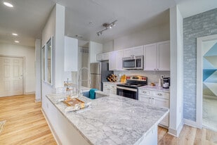 Shadow Ridge At Southlands in Aurora, CO - Building Photo