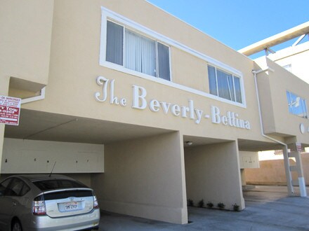 465 Le Doux Rd-Unit -8 in Los Angeles, CA - Building Photo