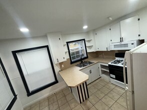 951 Mc Allister St in Greenville, MS - Foto de edificio - Building Photo