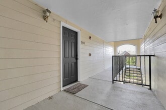 18909 E Warren Cir in Aurora, CO - Foto de edificio - Building Photo