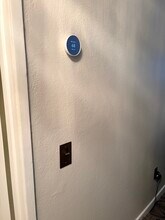 17914 Magnolia Blvd, Unit Top Floor 2BR Condo 302 in Encino, CA - Foto de edificio - Building Photo