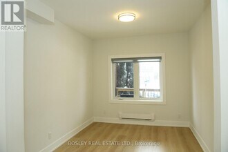 214 Simpson Ave in Toronto, ON - Building Photo - Building Photo