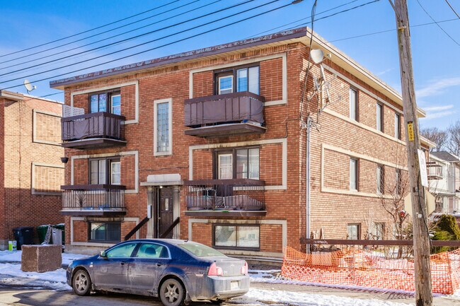 300 Des Erables St in Lachine, QC - Building Photo - Building Photo