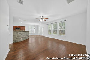 511 Sedberry Ct in San Antonio, TX - Building Photo - Building Photo