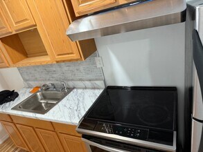 111-23 Inwood St in Queens, NY - Building Photo - Building Photo