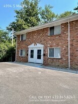 4994 Main St in Sylvania, OH - Building Photo