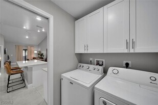 1006 Albert Ave in Lehigh Acres, FL - Building Photo