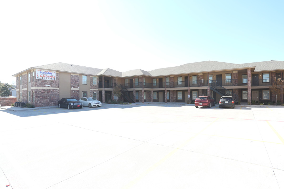 Green Stone Apartments in Oklahoma City, OK - Building Photo