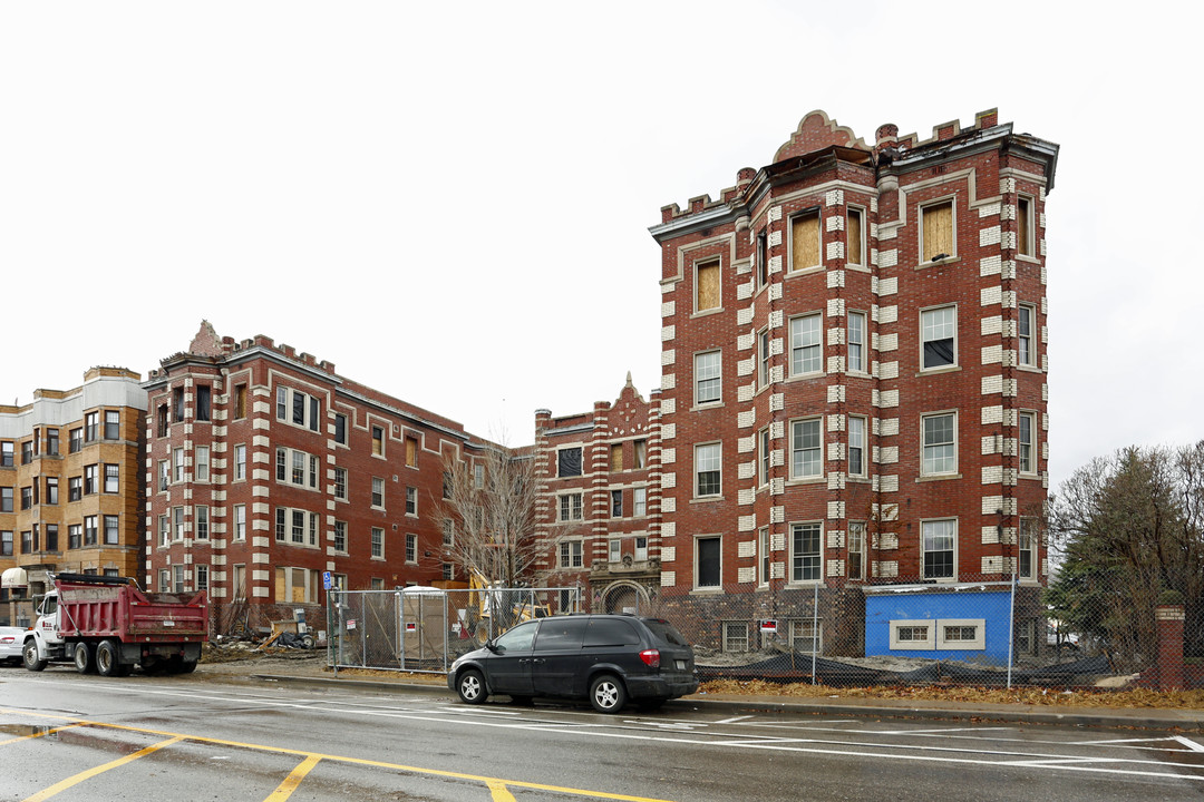 Forest Arms in Detroit, MI - Building Photo