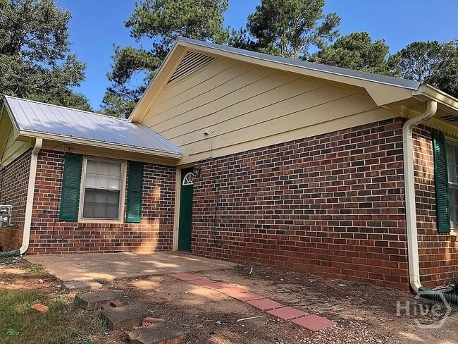 370 Jockey Club Dr in Athens, GA - Building Photo - Building Photo