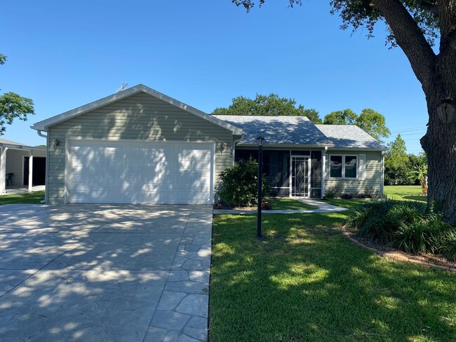 property at 923 Oleander St