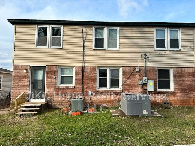 2936 SW 50th St in Oklahoma City, OK - Building Photo - Building Photo