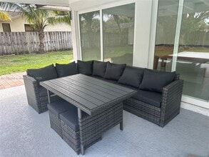 13461 SW 98th Pl in Miami, FL - Building Photo - Building Photo