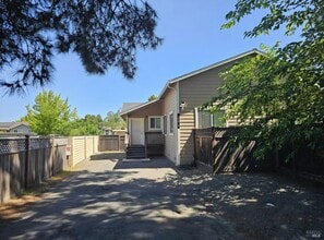 2010 Imola Ave in Napa, CA - Building Photo - Building Photo