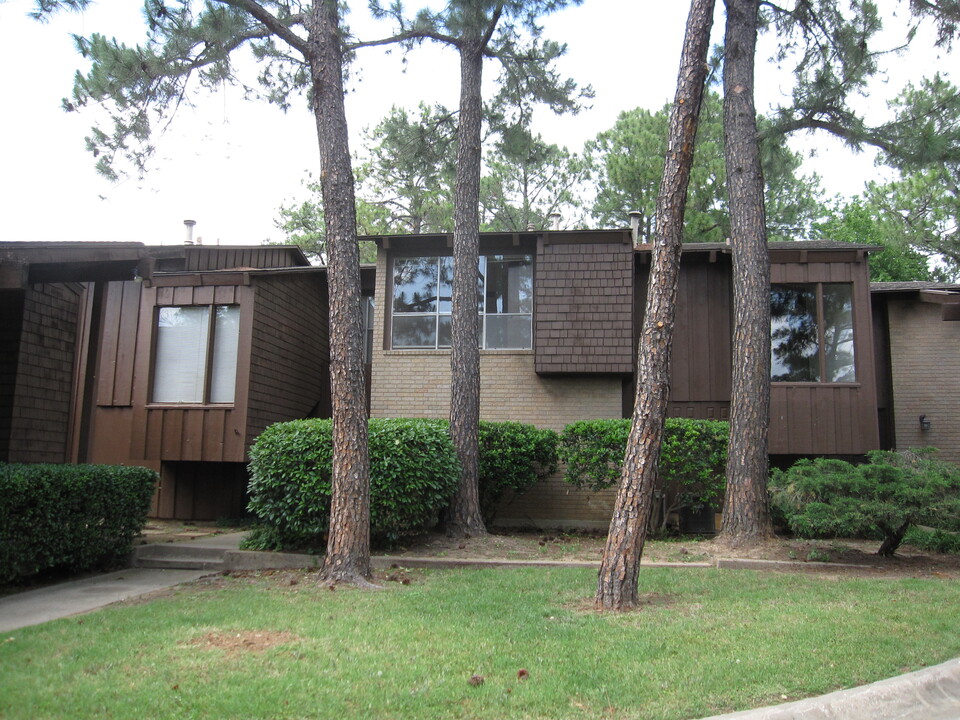 1809 Westminster Street, Unit #3 in Denton, TX - Foto de edificio