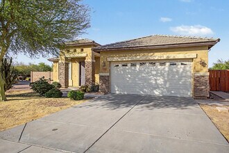 6630 W Harwell Rd E in Phoenix, AZ - Building Photo - Building Photo