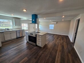 116 Arms Rd in Knoxville, TN - Building Photo - Building Photo