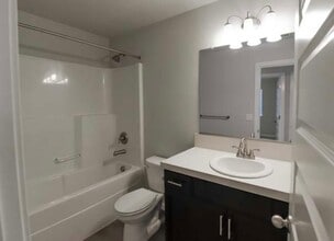 144 Kindre St in Saint Helens, OR - Building Photo - Building Photo