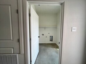 2232 J E Woody Rd in Springtown, TX - Foto de edificio - Building Photo