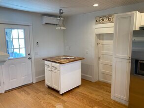 956 Honeycutt Dam Rd in Woodlawn, VA - Building Photo - Building Photo