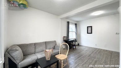 981 Hackett St in London, ON - Building Photo - Building Photo