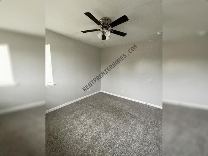 6706 W Wakefield Dr in Little Rock, AR - Building Photo