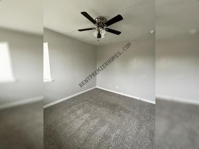 property at 6706 W Wakefield Dr