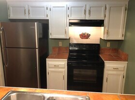 176 Southfield Pkwy in Lafayette, LA - Building Photo