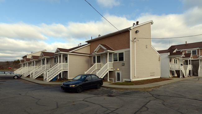 Coventry Court in Coventry, RI - Building Photo - Building Photo